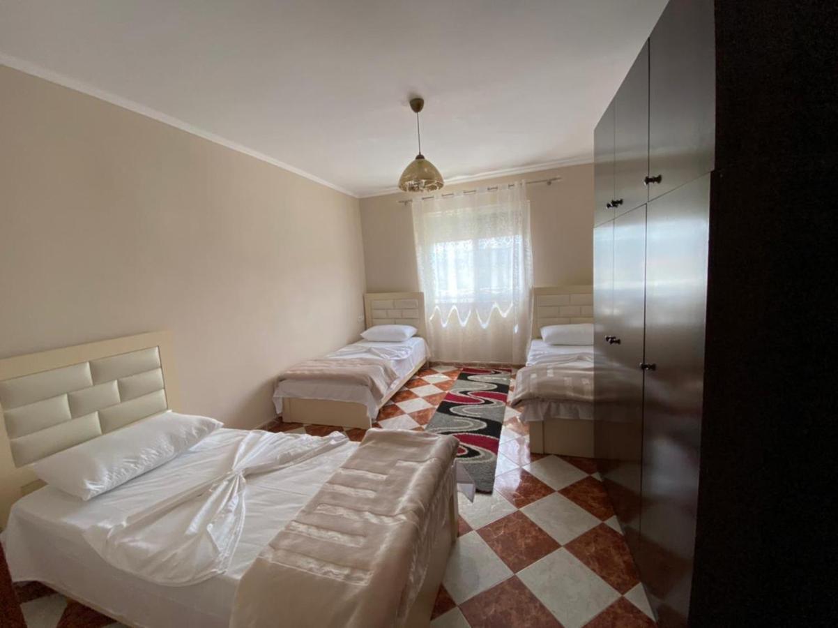 Dibra'S Apartment Shkoder Luaran gambar