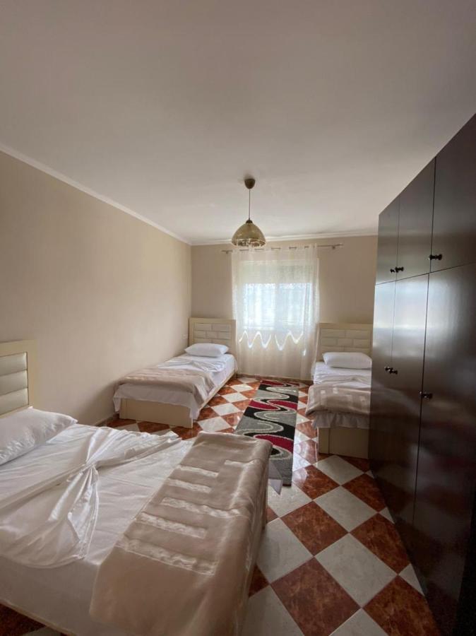 Dibra'S Apartment Shkoder Luaran gambar