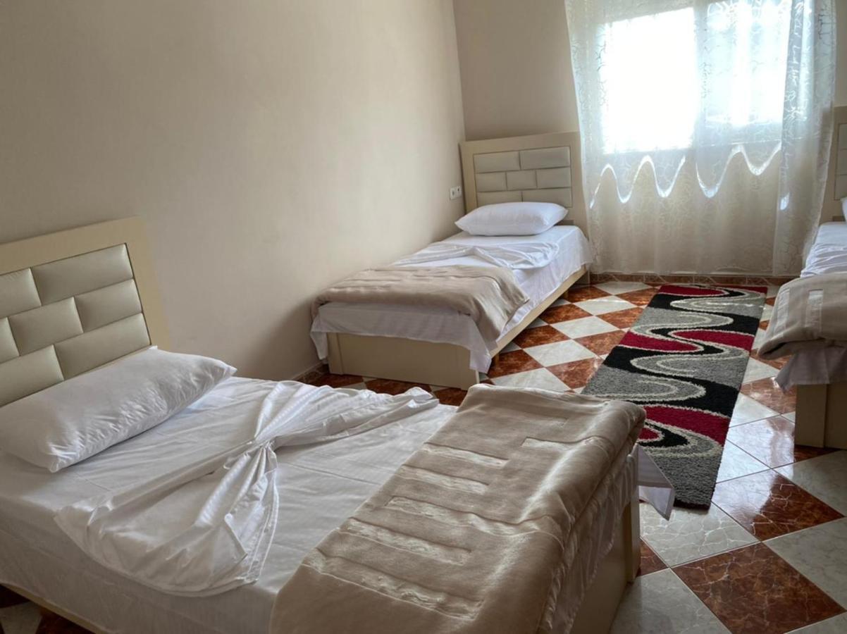 Dibra'S Apartment Shkoder Luaran gambar
