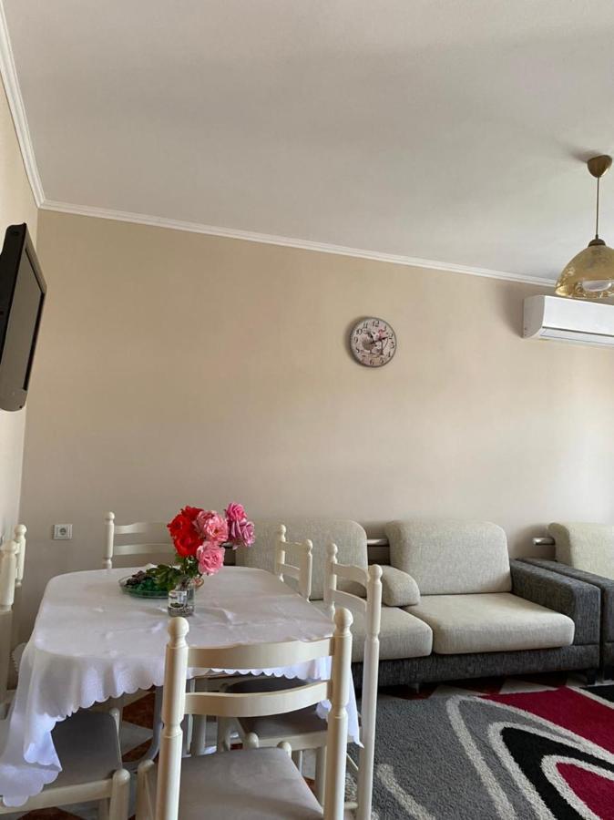 Dibra'S Apartment Shkoder Luaran gambar